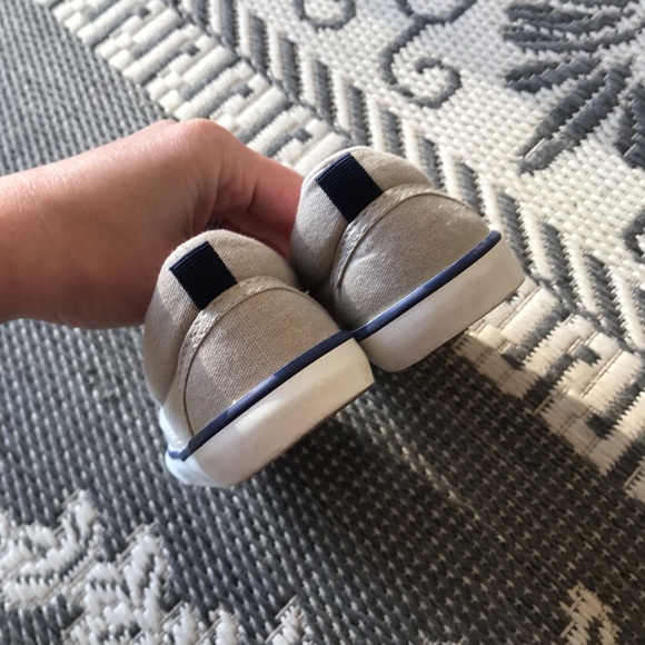 GAP Toddler Shoes - Picture 4 of 7